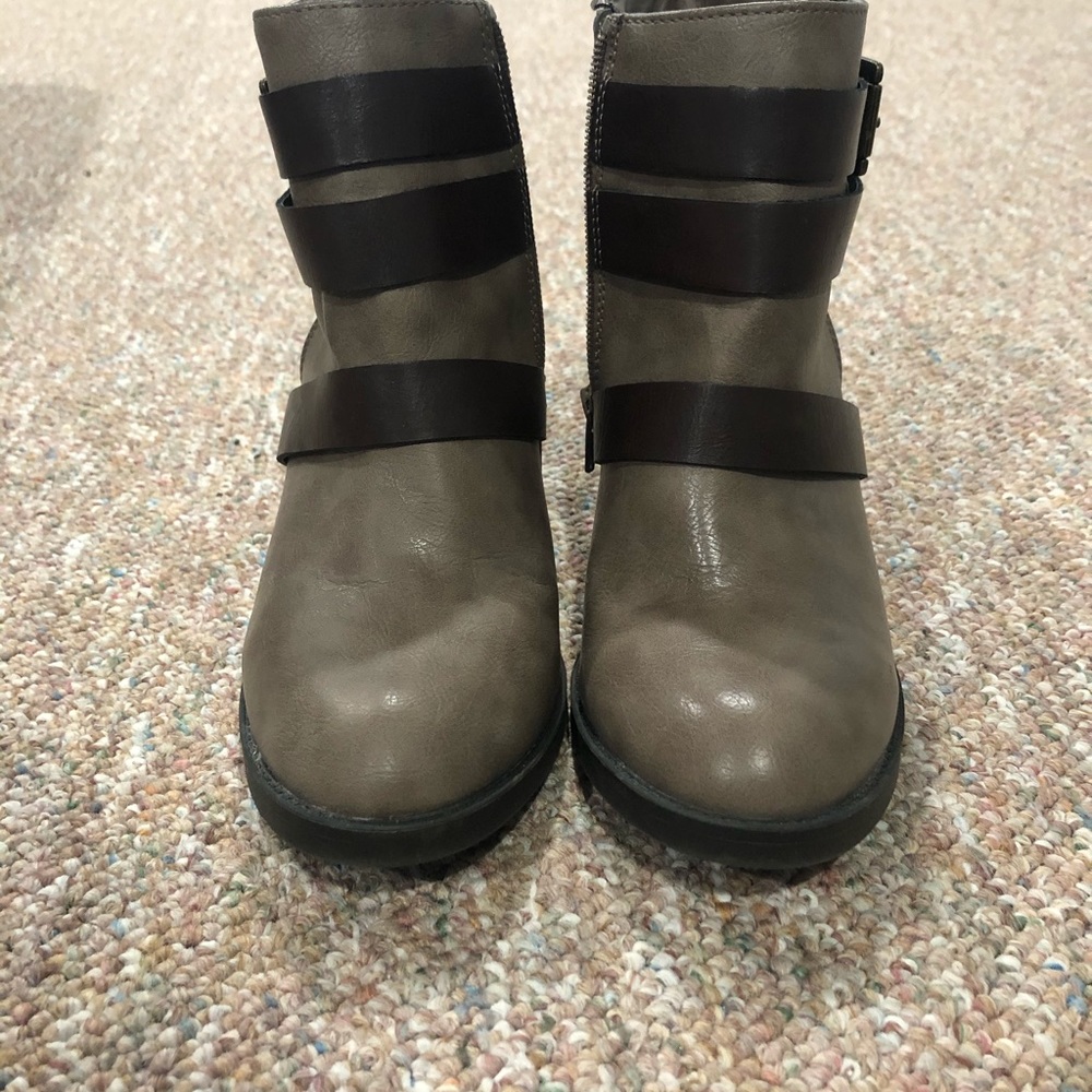 Rampage Booties - Picture 3 of 6